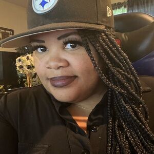 Meet your Posher, Creative